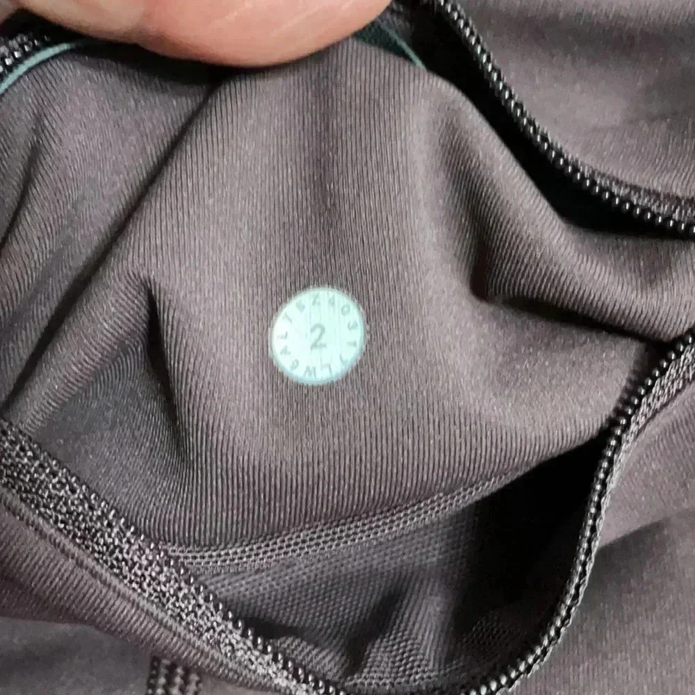 Lululemon speed up crop 21”